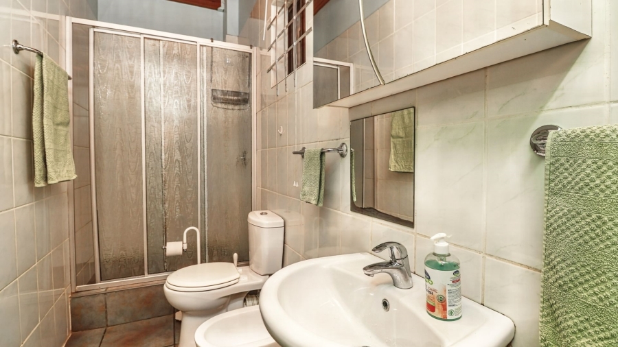 Commercial Property for Sale in Rondevlei Western Cape